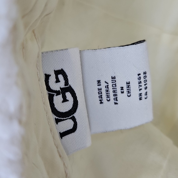 UGG White Sherpa Baseball Cap OS - Picture 4 of 7